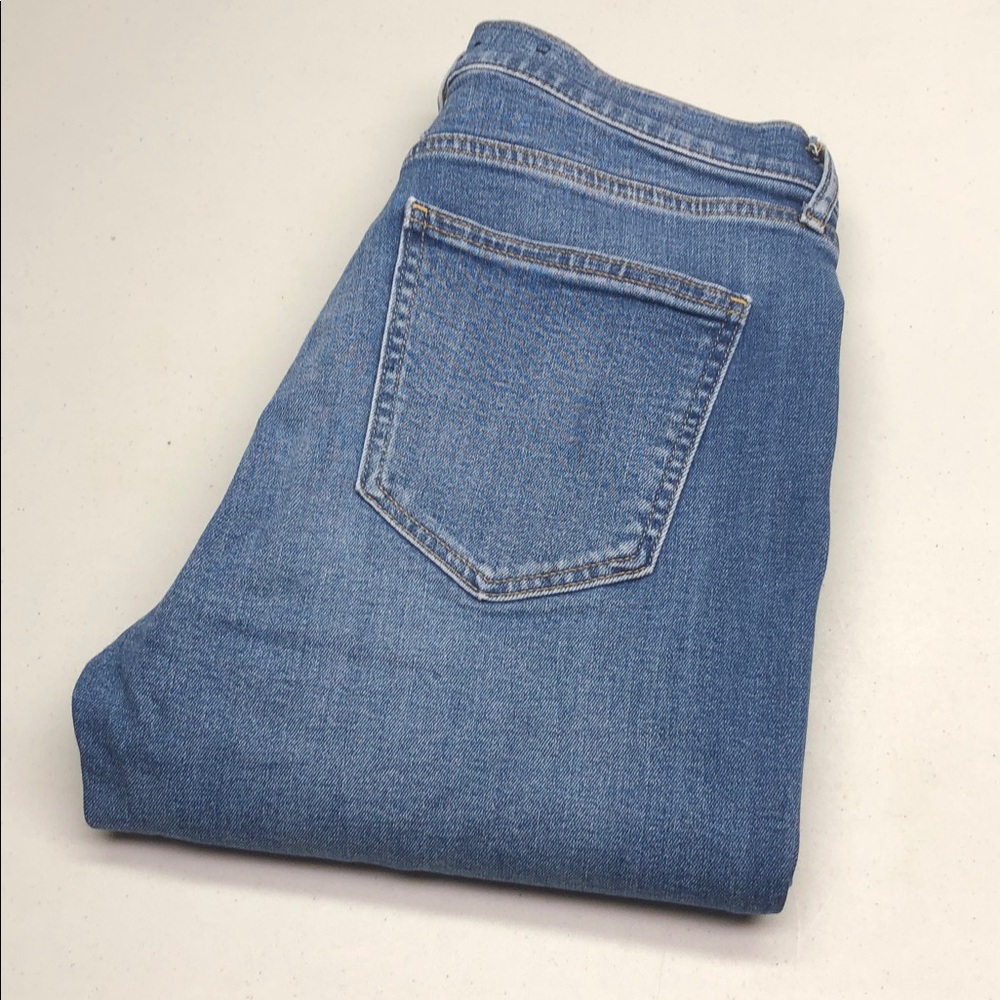 LIKE NEW GAP CIGARETTE HIGH-RISE JEANS 10/30x30 ⭐️